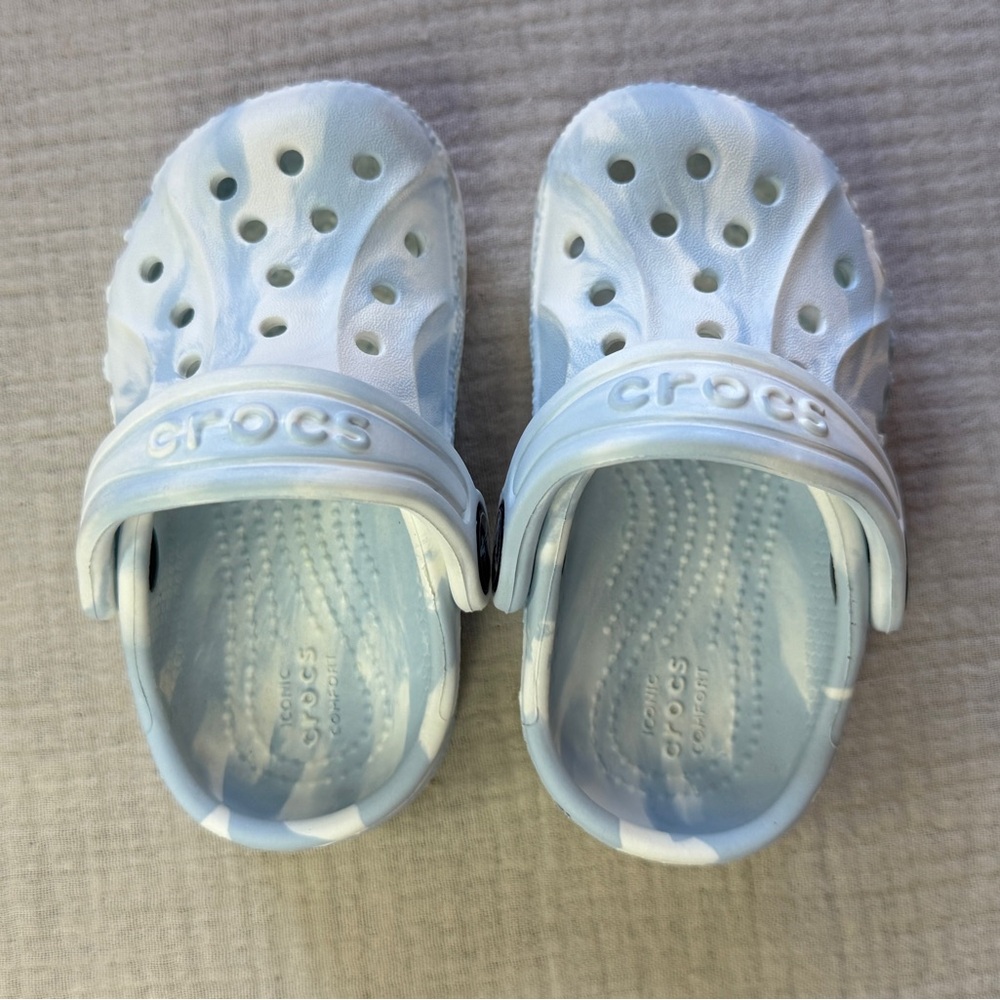 Crocs Baby Blue Marble Baya Clog - Picture 2 of 3